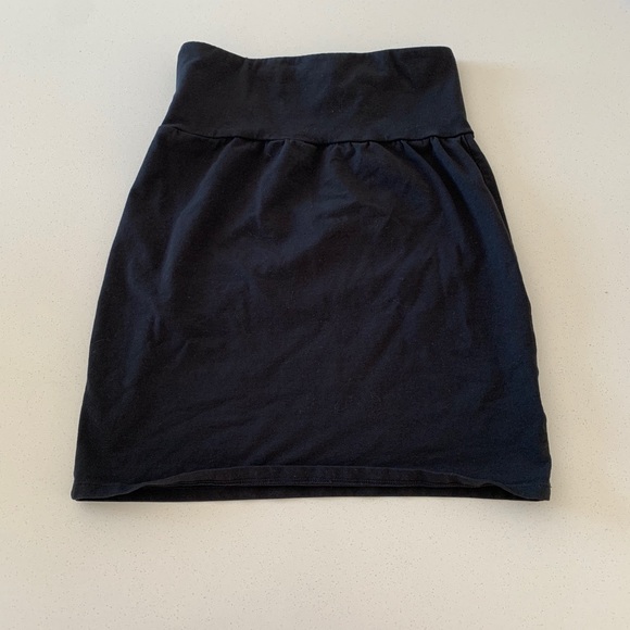 Aritzia skirt - Picture 1 of 1